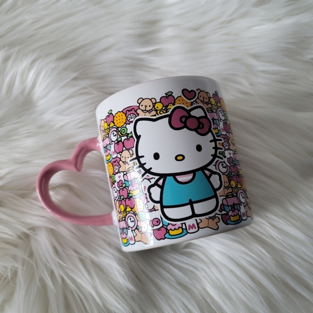 Hello Kitty Mug with Heart Handle